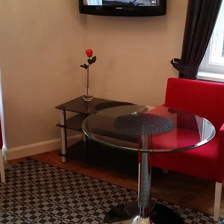 Apartment Center *