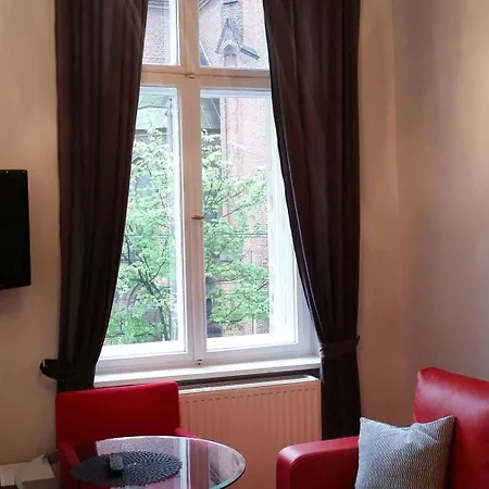 Center Apartment *